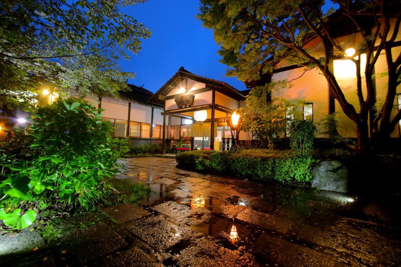 Готель Sakura Sakura Onsen Кірісіма Екстер'єр фото
